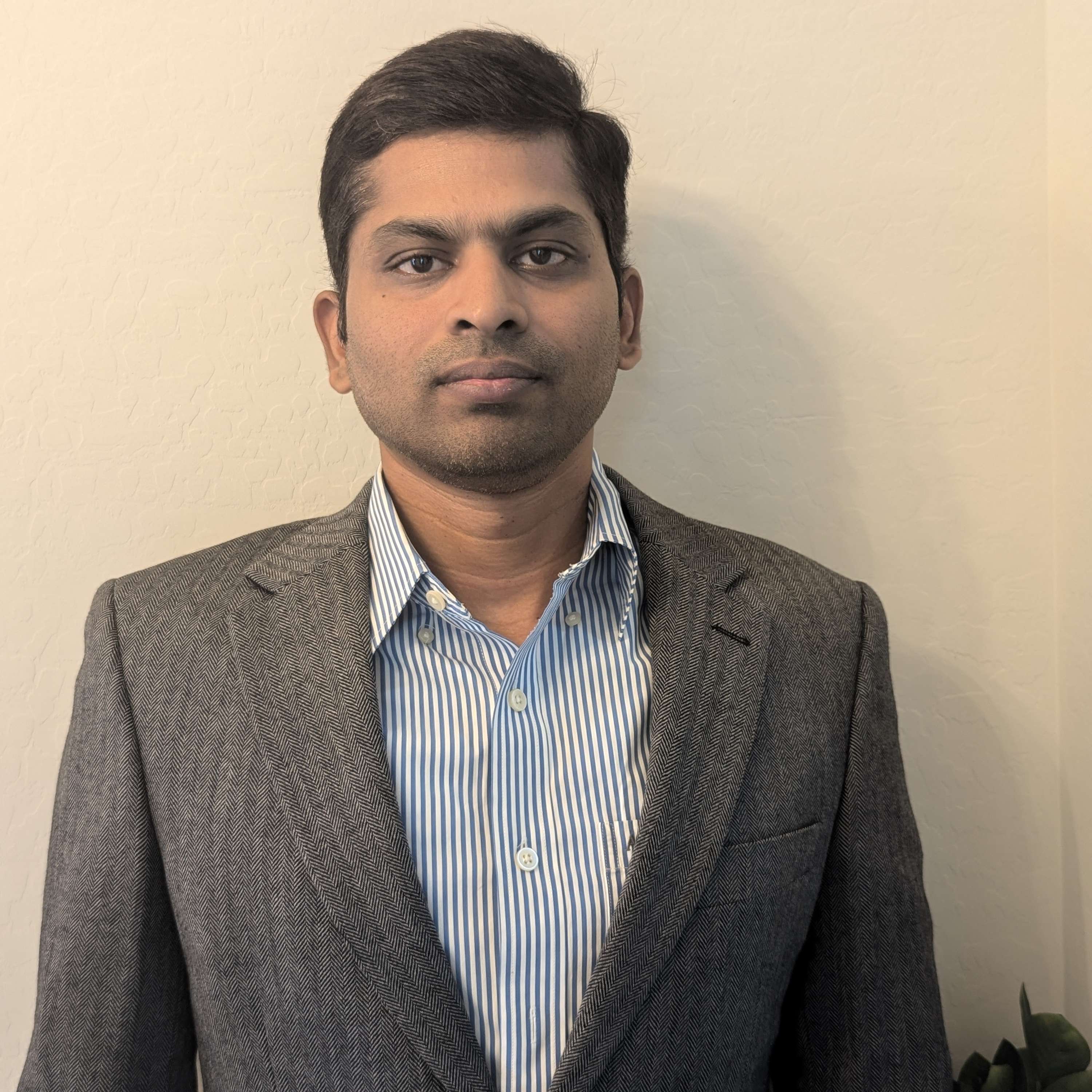 Data Warehouse Innovation: Vamsee Krishna Ravi's Modernization Success