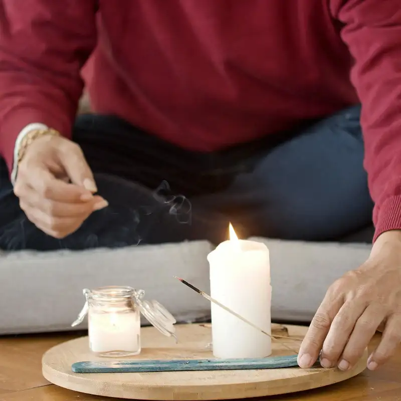 SANTÉ - Encens, bougies, diffuseurs, sont-ils à bannir de nos intérieurs ?