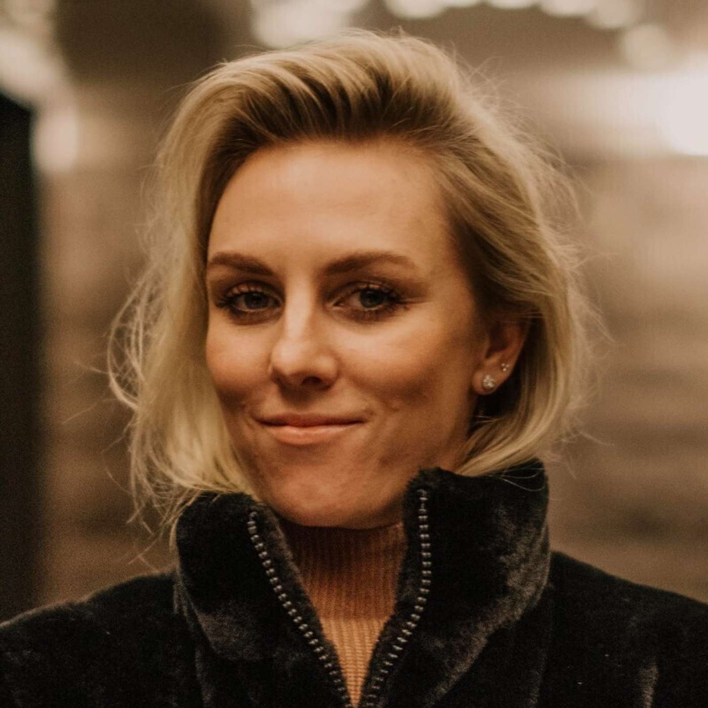 Episode 29 - Sarah Hawley: Intersecting remote work, conscious leadership, personal growth