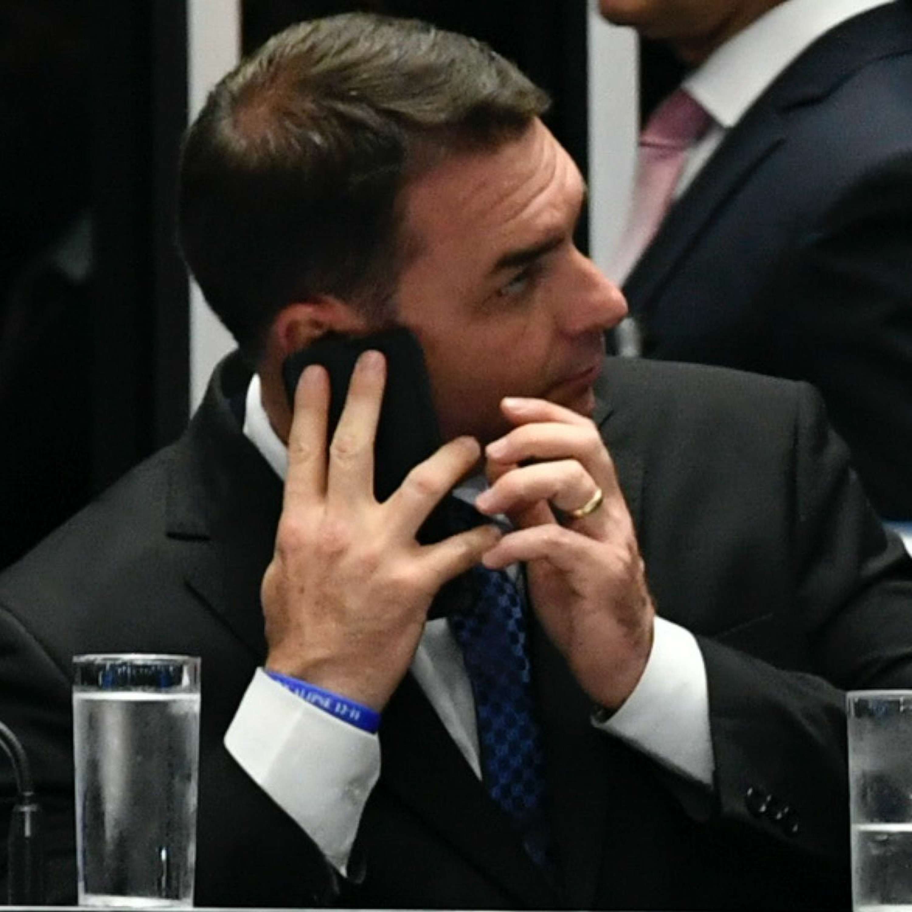 Sem Precedentes